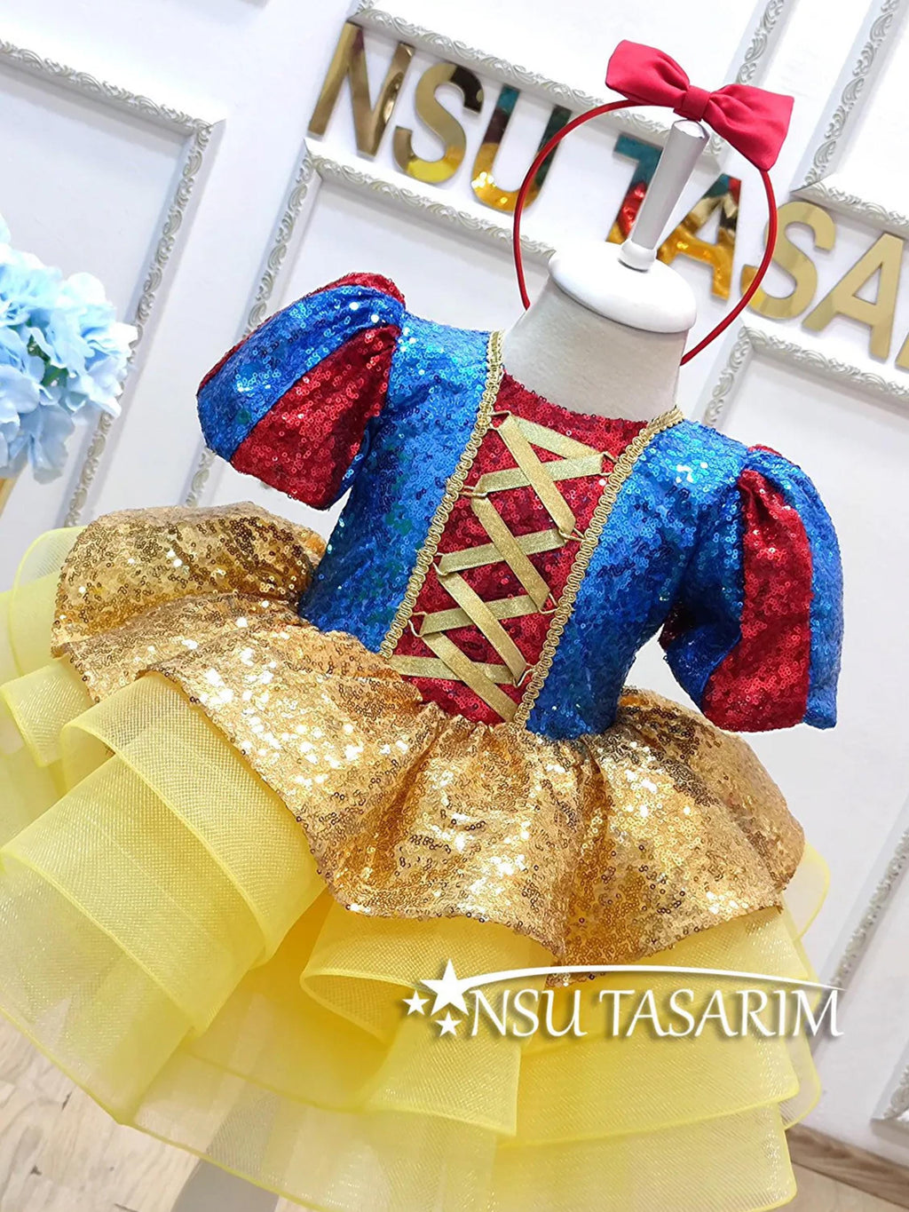 Snow white dress front close up