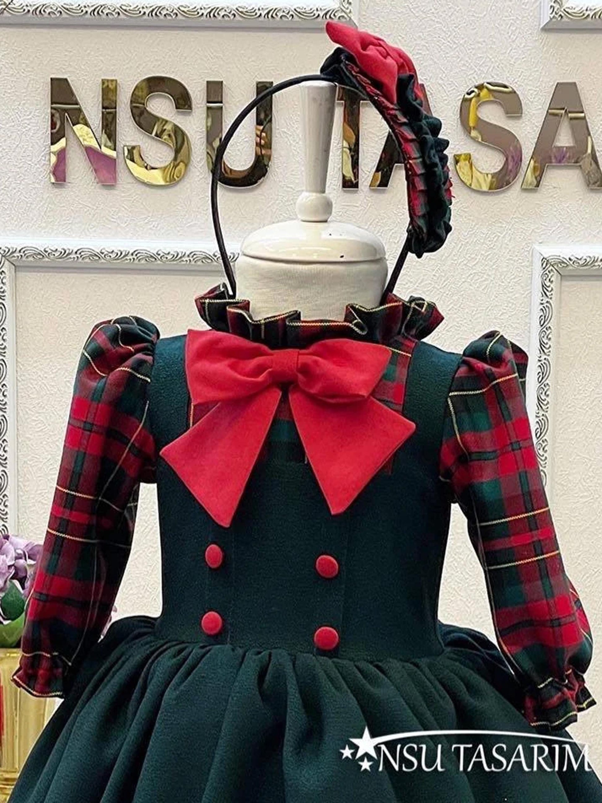 Emerald green dress front upper part