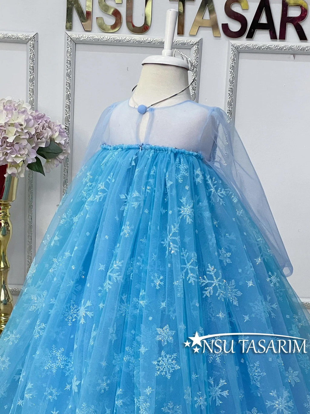 Frozen costume back side top part