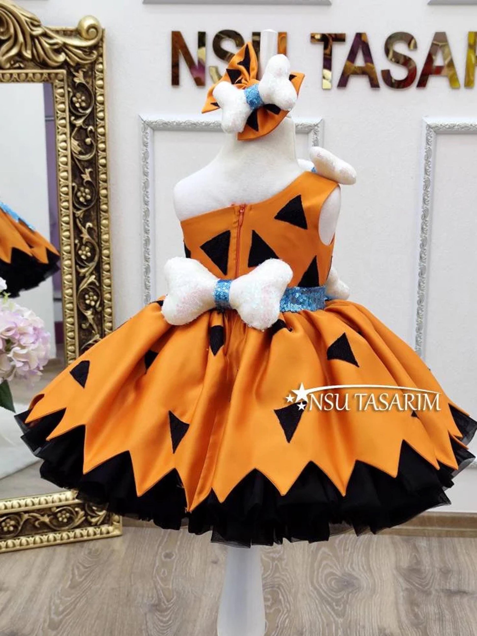 Pebble dress back side full size