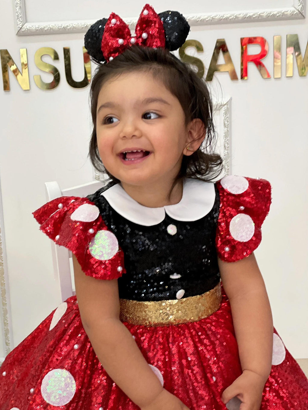 Red Minnie dress front top close up