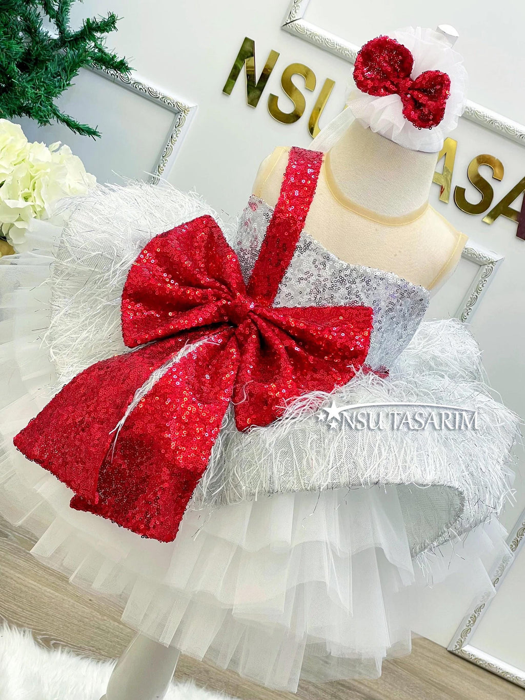 Silver Shiny Sequin Fabric front side detail photo