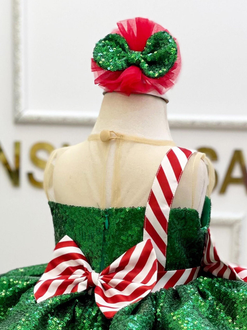 Christmas Knee back bow