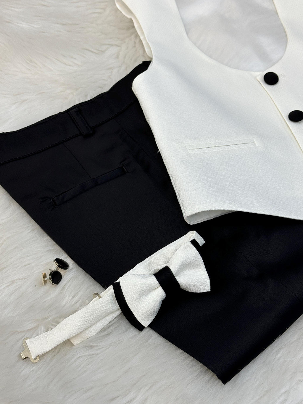 this tuxedo SET
