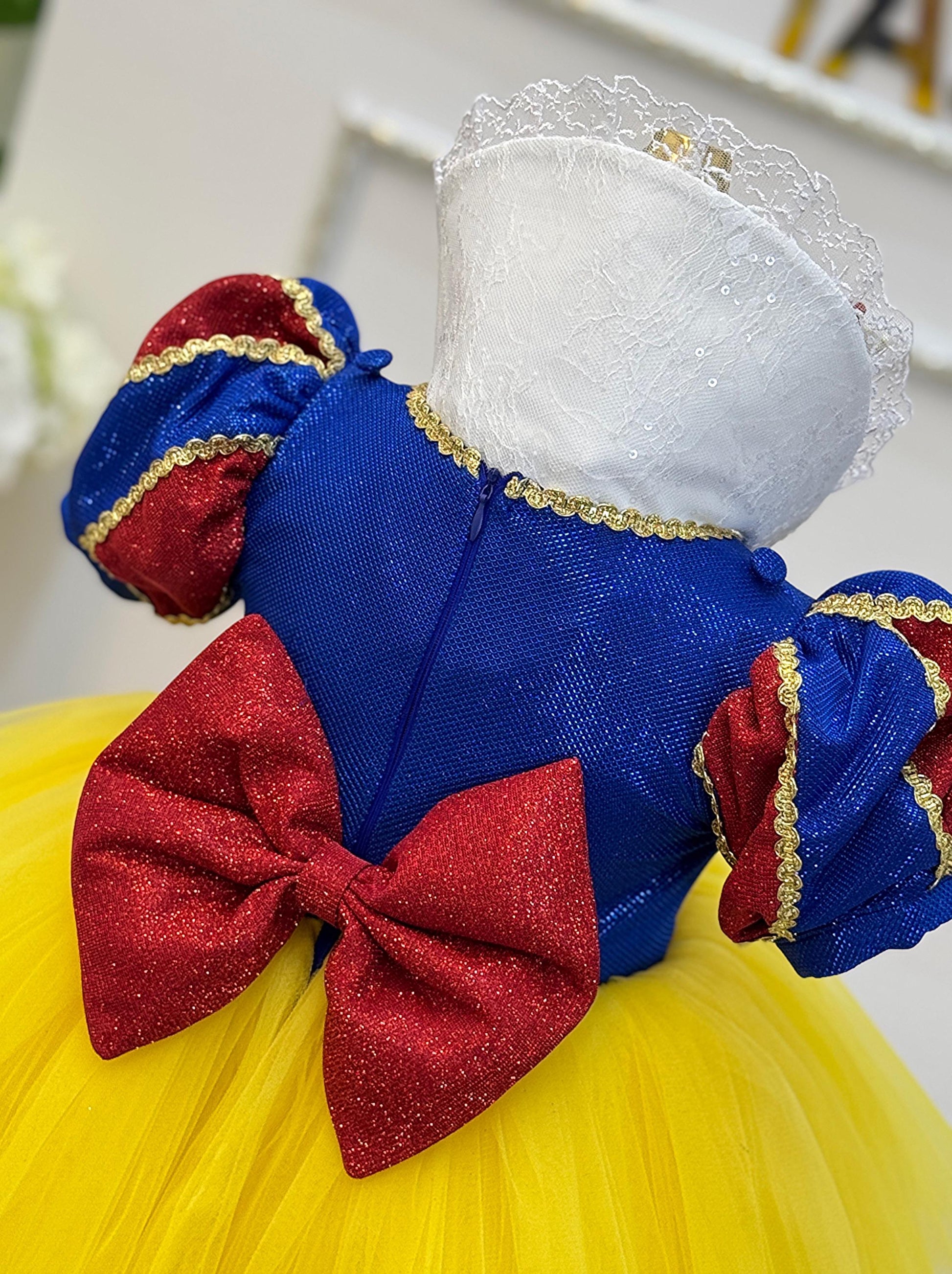 Ball Gown Flower Girl Dress for Baby Girls with Satin Ribbon and Layered Tulle Skirt, Perfect for Ceremonies Ball Gown Flower Girl Dress for Baby Girls with Satin Ribbon and Layered Tulle Skirt, Perfect for Ceremonies
