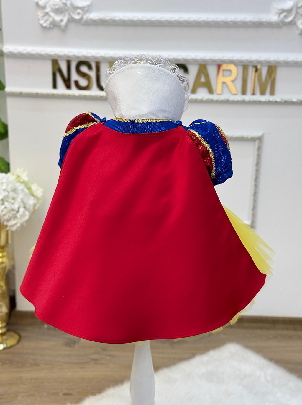 snow white costume cape