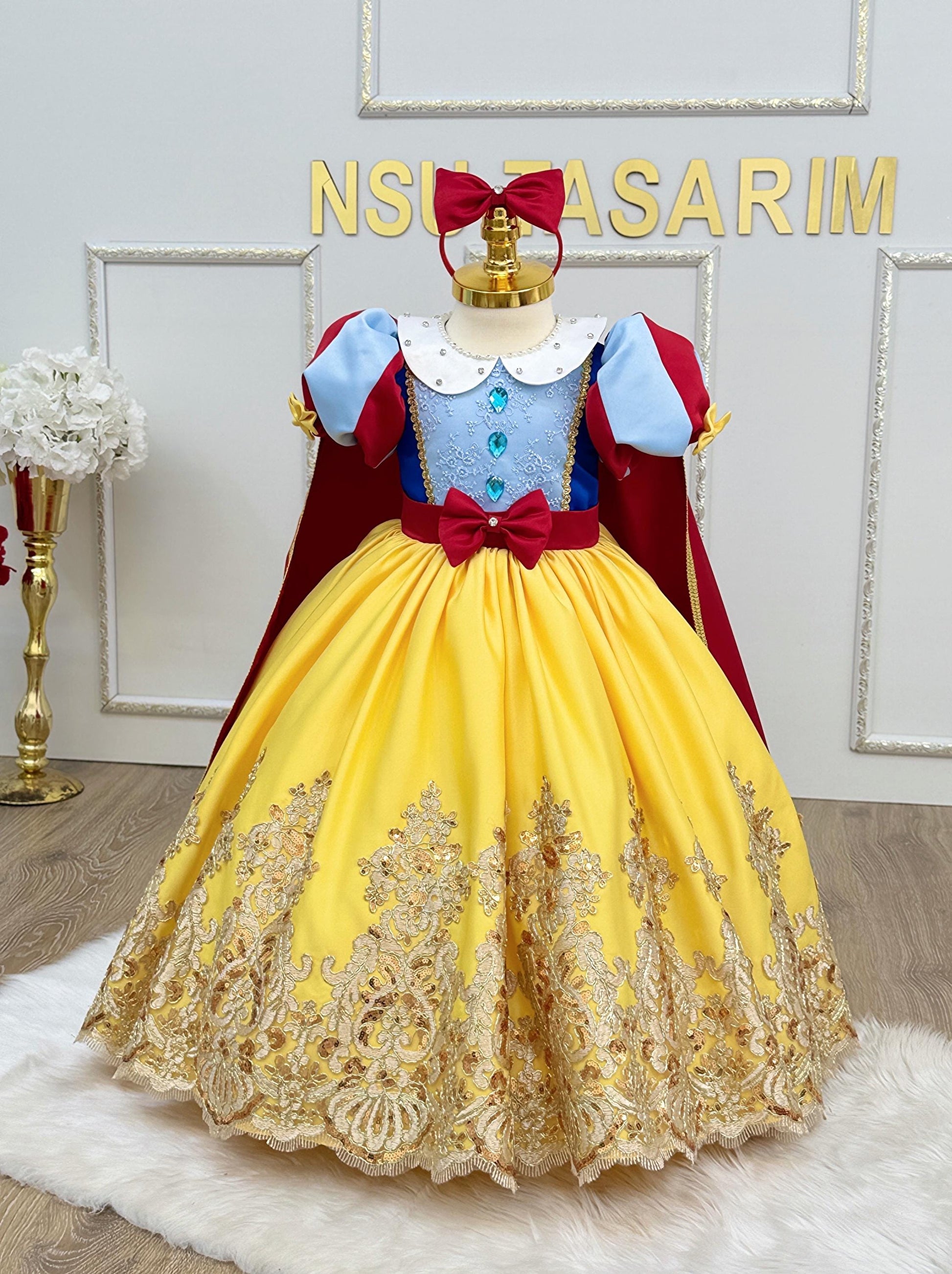 Snow White dress full front