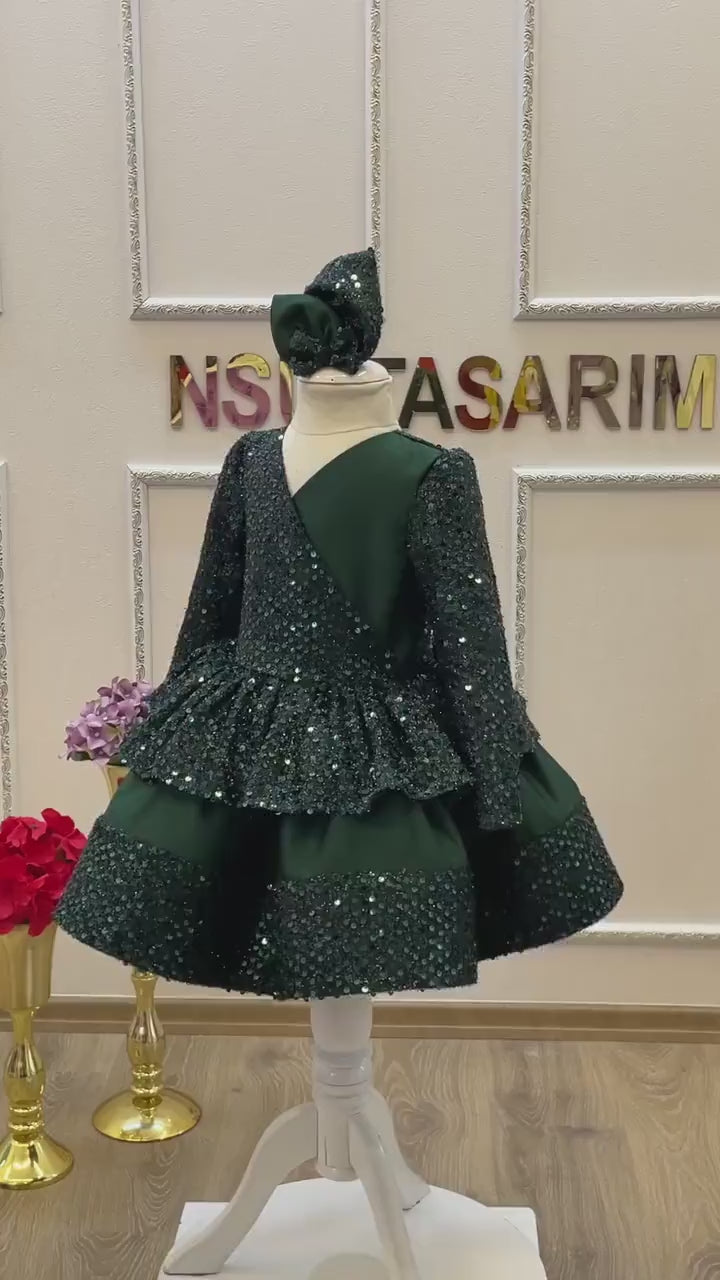 Emerald green dress. Christmas dress. Baby Girl Dress Emerald Green dress. Sparkle sequin fabrics emerald. for special occasion. Handmade!