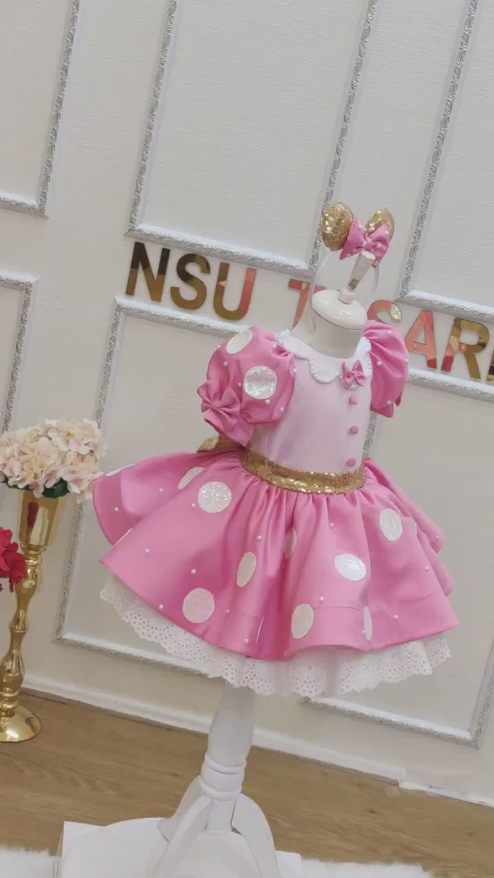 Pink Minnie Mouse costume. Baby girl dress. Minnie mouse birthday dress. Sparkle and pearl minnie dress. For special occasion. Handmade!