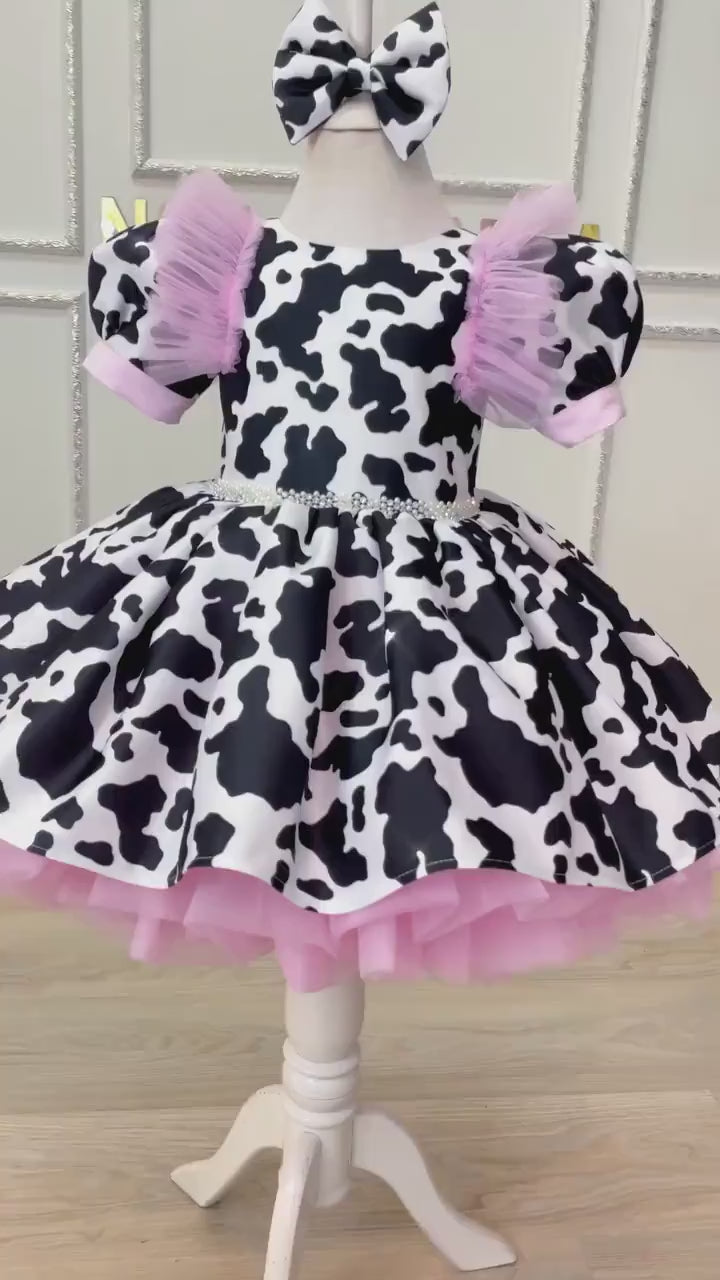 Cow theme costume. Cow costume. Baby girl dress. Cow party dress. Birthday dress. 1st Birthday dress.