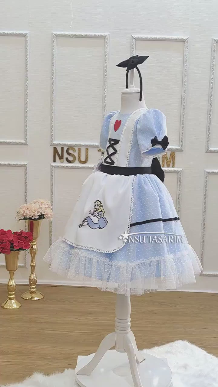 Alice theme dress . Baby girl dress. Alice wonderland birthday dress.  Alice wonderland costume. Disney. For special occasion. Handmade!